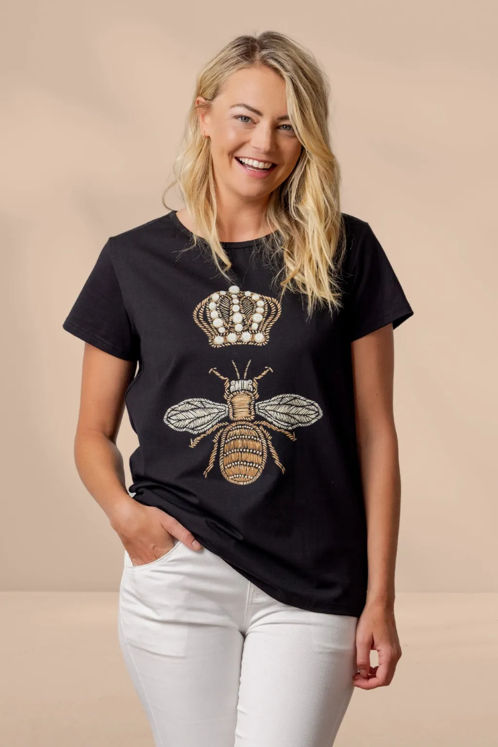Moss Queen Bee Tee Black