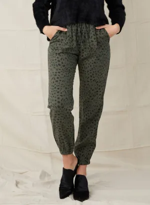 Pleat Front Dark Ivy Jogger